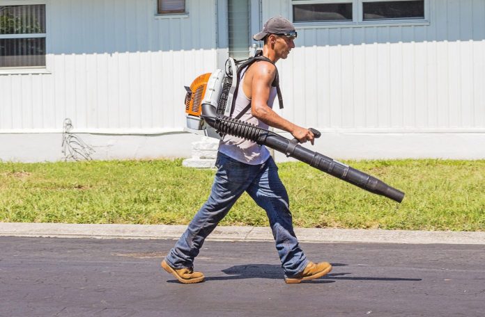 what maintenance does a leaf blower require 4