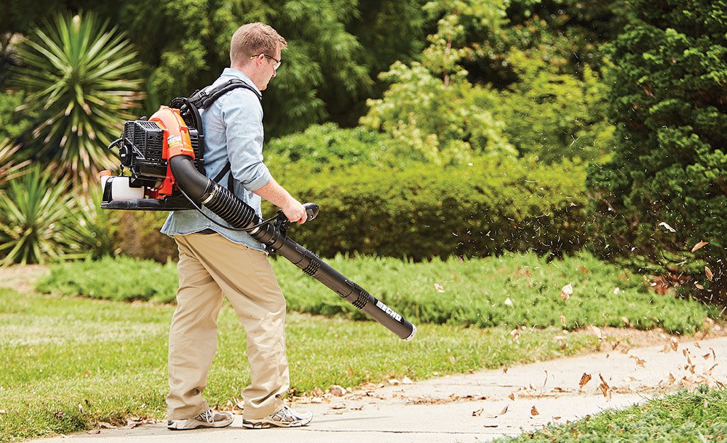 What Type Of Leaf Blowers Do Landscapers Use?