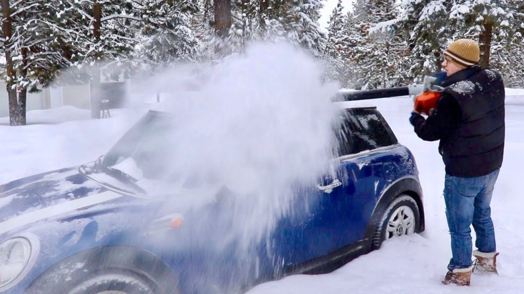 Can Leaf Blowers Be Used To Blow Snow?